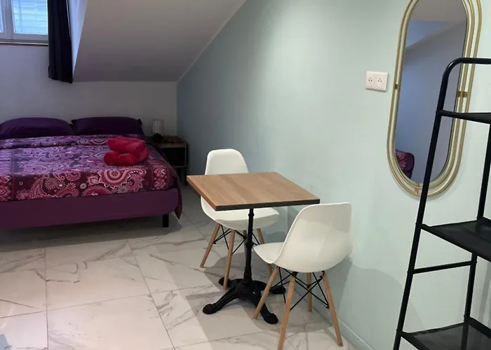 Hostel Lyonnais Nice